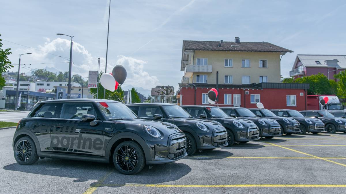 30 vollelektrische Mini Cooper SE für Cerutti Partner