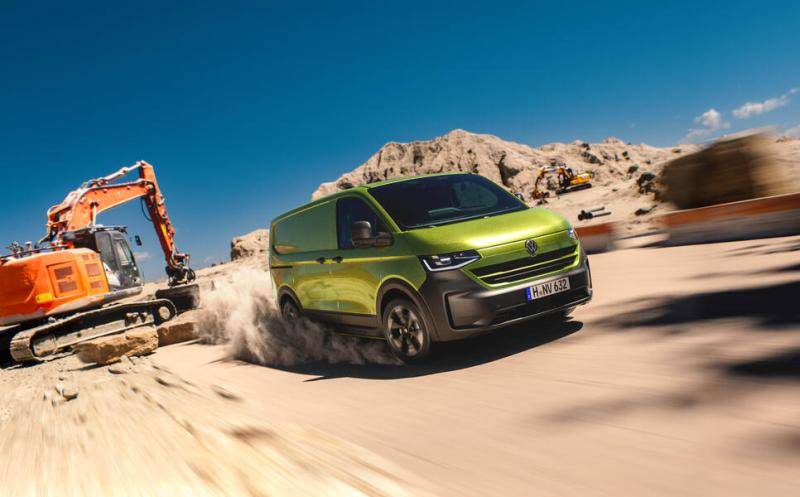 Volkswagen Nutzfahrzeuge zeigt erste Bilder des neuen Transporters