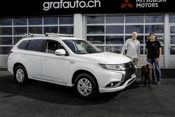 Adliswiler Förster vereint mit dem Outlander PHEV Ökologie und Ökonomie