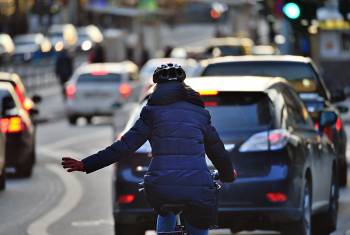 Historischer Markteinbruch: Coronakrise gefährdet Auto-Jobs