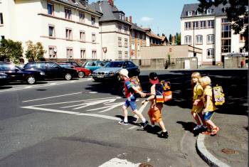 Schulen gehen wieder auf: Autofahrer aufgepasst!