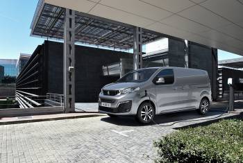 Der Peugeot e-Expert ist „International Van Of The Year 2021“