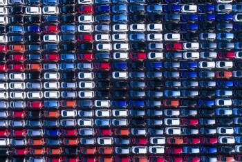 Automarkt Mai 2022: Vorjahres-Rückstand wird kleiner