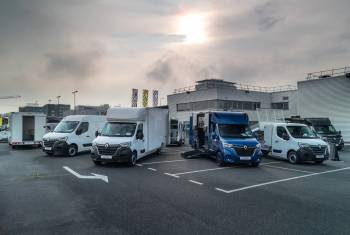 Wo Nutzfahrzeuge nach Mass geschneidert werden: Zu Besuch beim Renault Pro+ Flaggschiff in Rungis (FR)