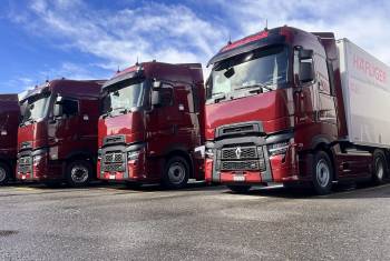 Acht neue Renault Trucks für die Anton Häfliger AG