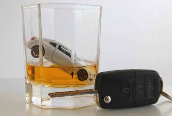 Schwere Unfälle wegen Alkohol am Steuer nehmen wieder zu