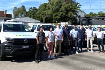 Post Company Cars übergibt neue Flotte mit Pickups an Hüppi AG